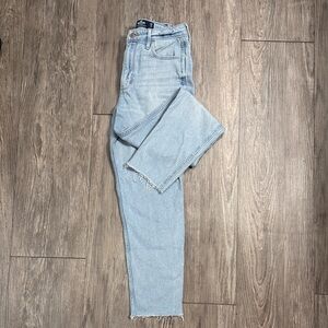Hollister High Rise Mom Jeans